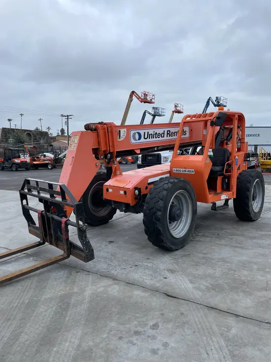 2015 SKYTRAK 6042 Forklift