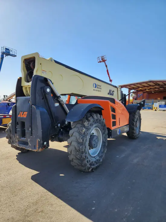 2016 JLG 1055 Forklift