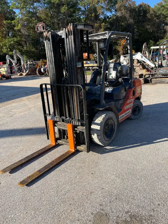 2018 Toyota 8FGU30 Warehouse Forklift