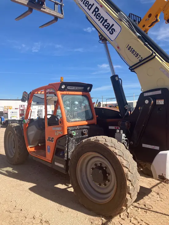 2016 JLG 642 Forklift