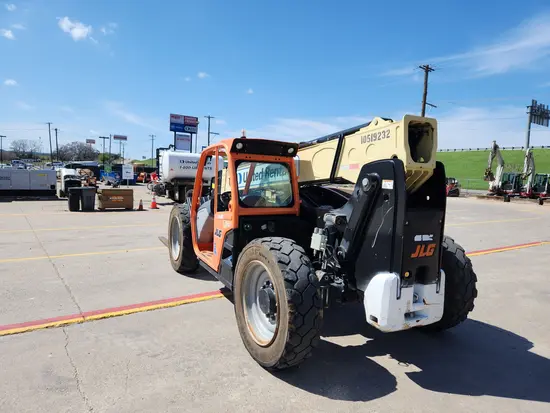 2016 JLG 642 Forklift