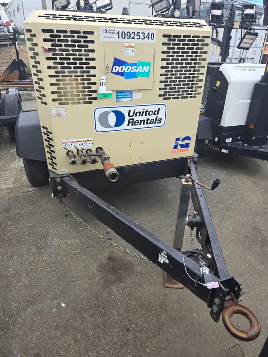 2019 Doosan P425/HP375EXT4I Air Compressor