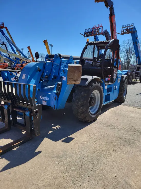 2015 Genie GTH-1256 Forklift