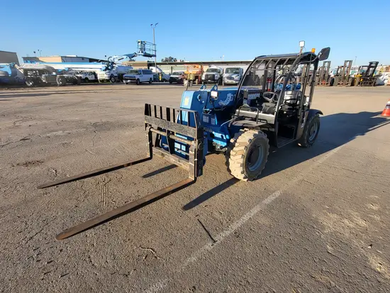 2017 Genie GTH-5519 Forklift