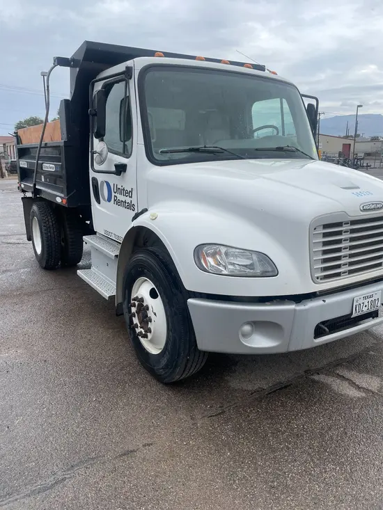 2018 Freightliner M2106-DUMP-HYD Truck
