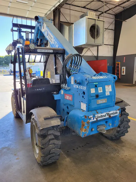 2015 Genie GTH-5519 Forklift