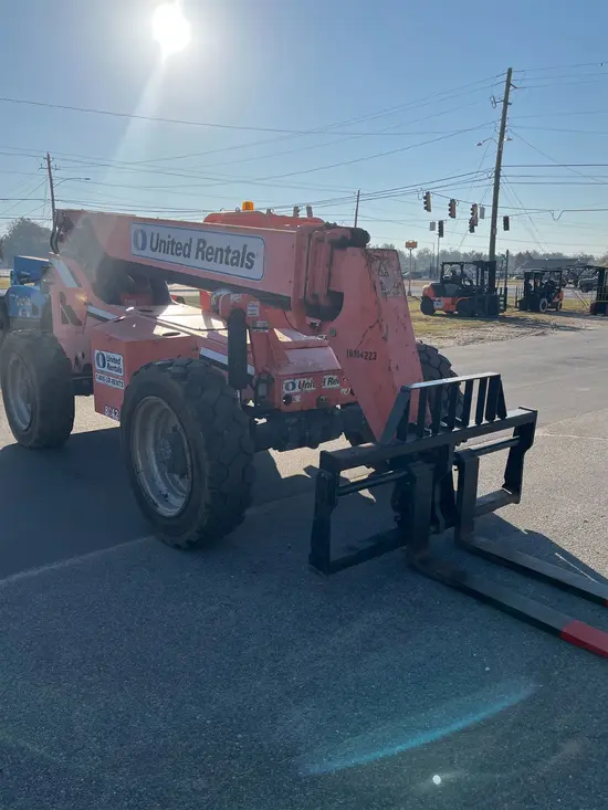 2014 SKYTRAK 8042 Forklift
