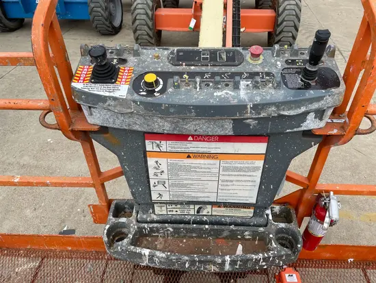 2013 JLG 400S Boom Lift