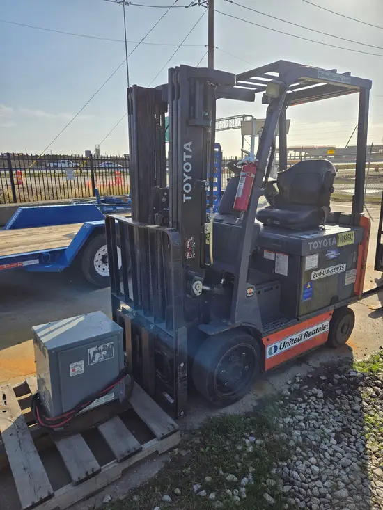 2018 Toyota 8FBCU25 Warehouse Forklift