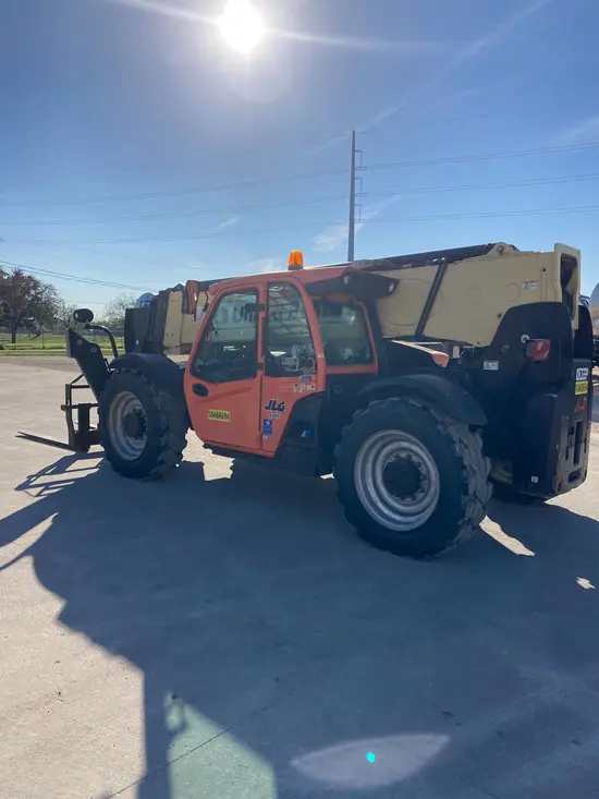 2016 JLG 1055 Forklift