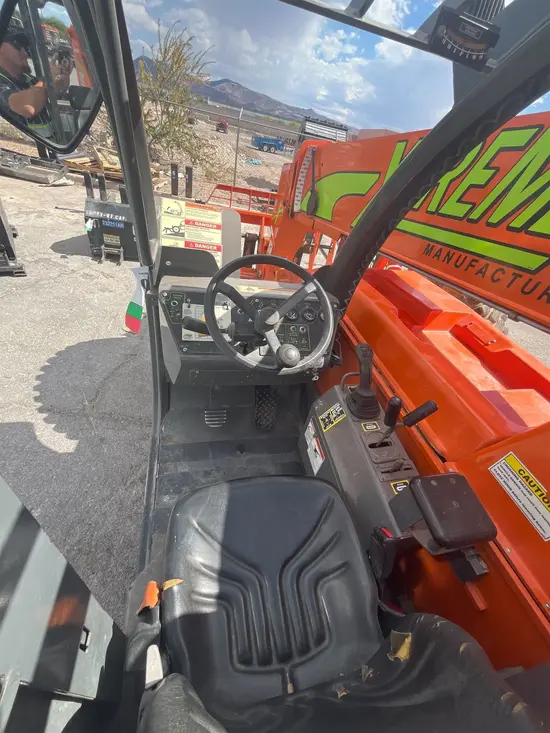 2004 XTREME XRM1045 Forklift