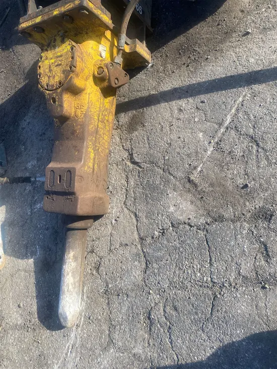 2017 Atlas Copco SB 452 Attachment