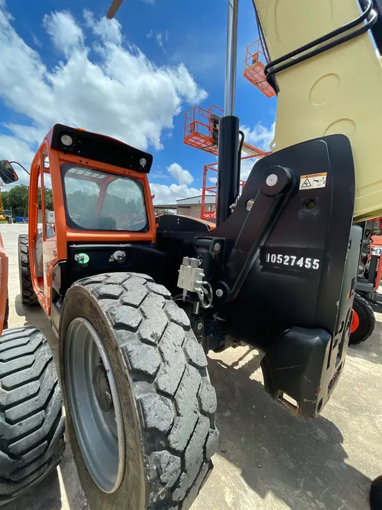 2016 JLG 642 Forklift