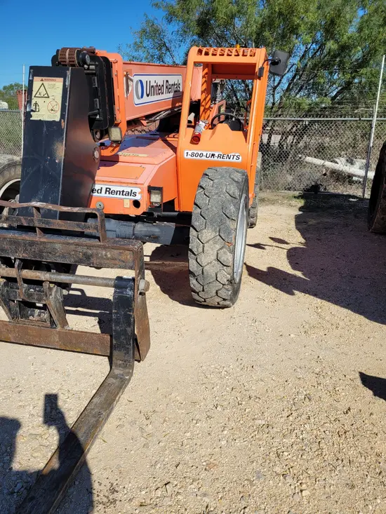 2016 SKYTRAK 8042 Forklift