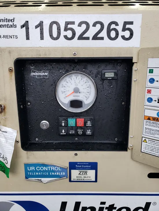 2020 Doosan P425/HP375EXT4I Air Compressor