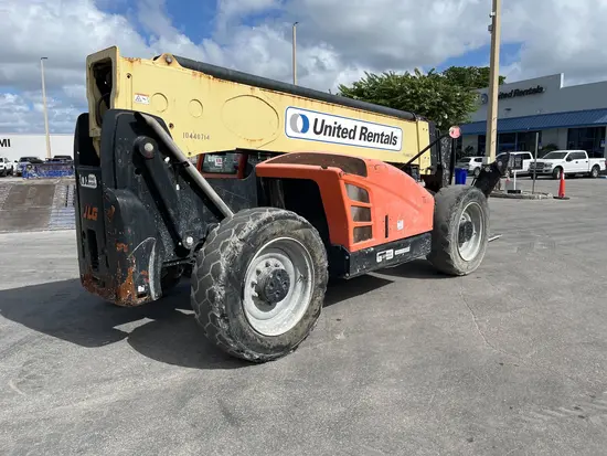 2015 JLG 1055 Forklift