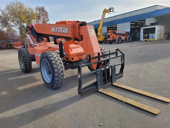 2015 SKYTRAK 8042 Forklift