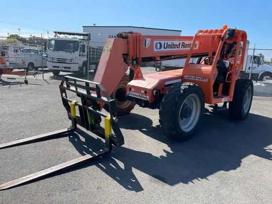 2015 SKYTRAK 6042 Forklift