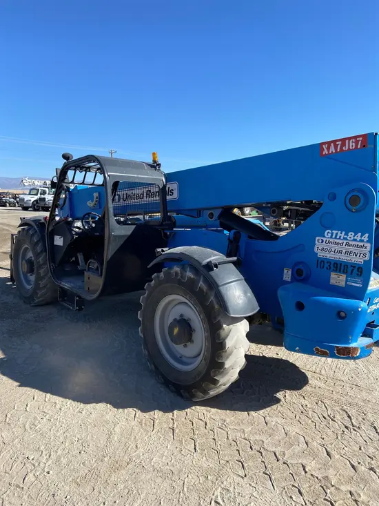 2015 Genie GTH-844 Forklift