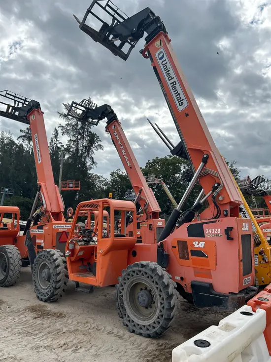 2016 SKYTRAK 10054 Forklift