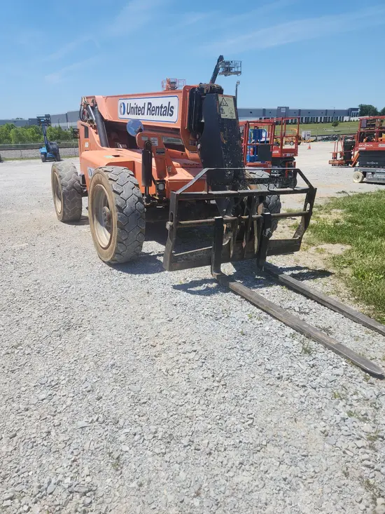 2016 SKYTRAK 8042 Forklift