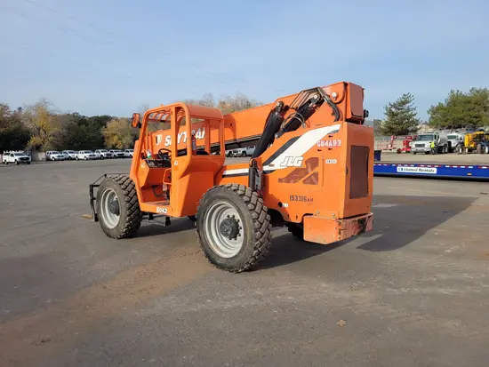 2015 SKYTRAK 8042 Forklift