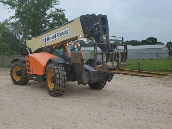2015 JLG 1055 Forklift