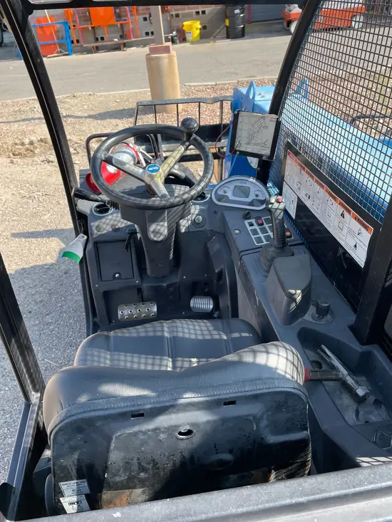 2017 Genie GTH-5519 Forklift