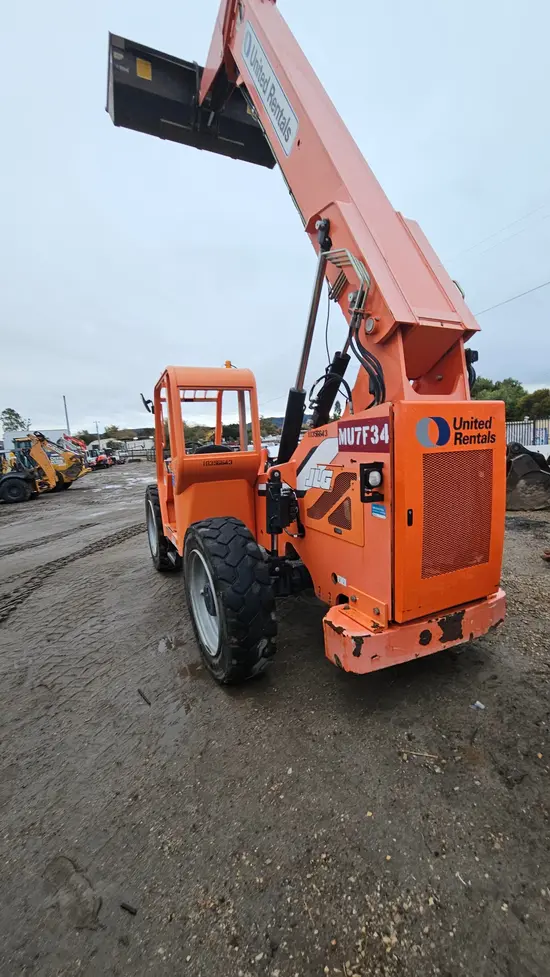 2015 SKYTRAK 6042 Forklift