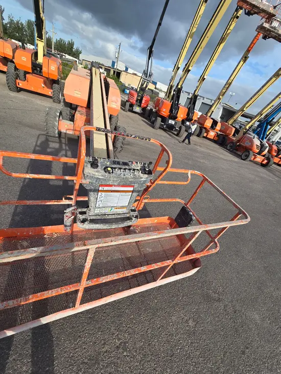 2017 JLG 600S Boom Lift