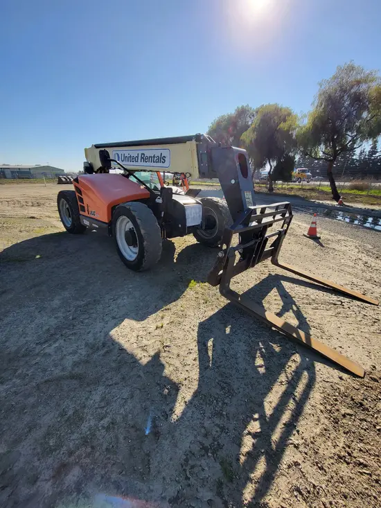 2018 JLG 943 Forklift