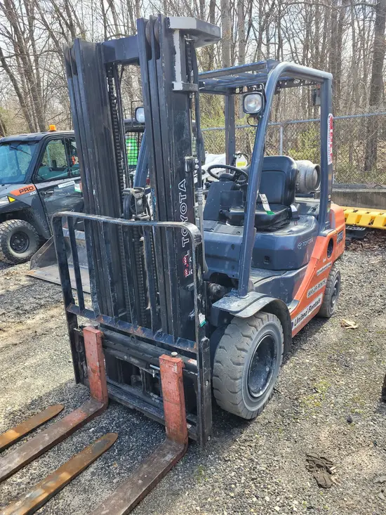 2018 Toyota 8FGU25 Warehouse Forklift