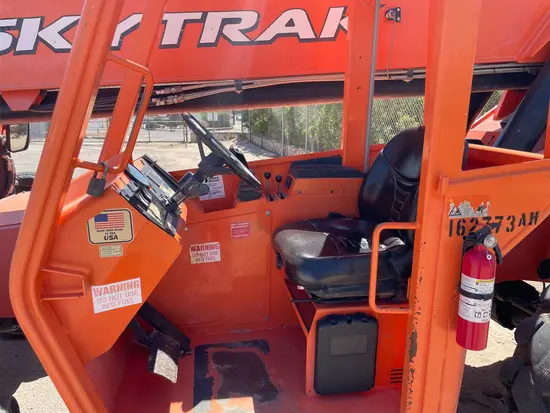 2016 SKYTRAK 10054 Forklift
