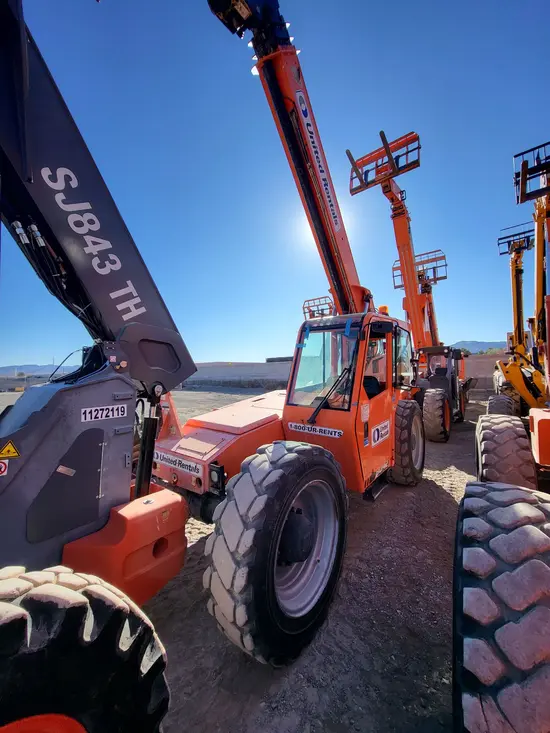 2017 SKYTRAK 8042 Forklift