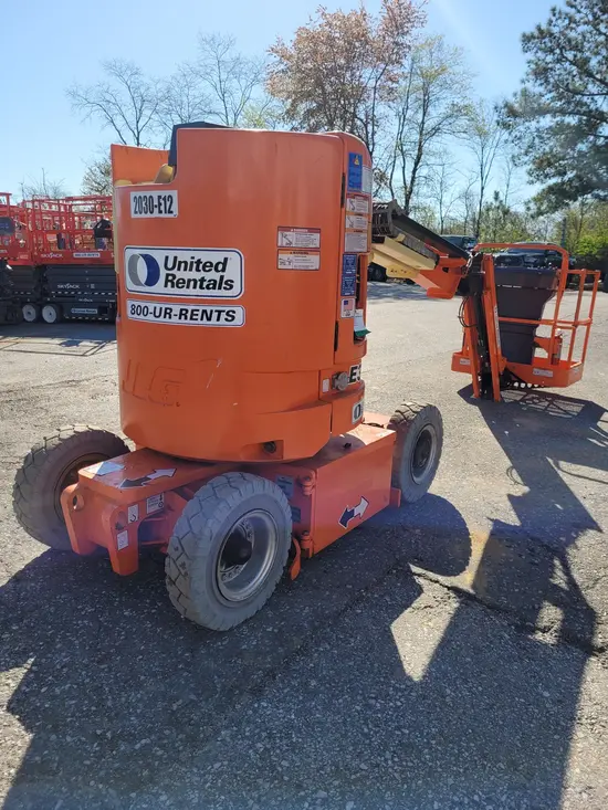 2014 JLG E300AJP Articulating Boom Lift