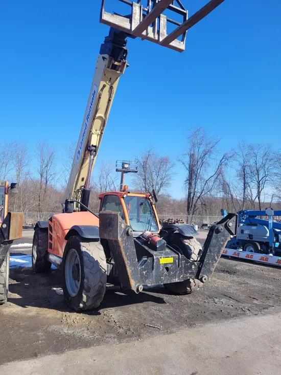 2016 JLG 1055 Forklift