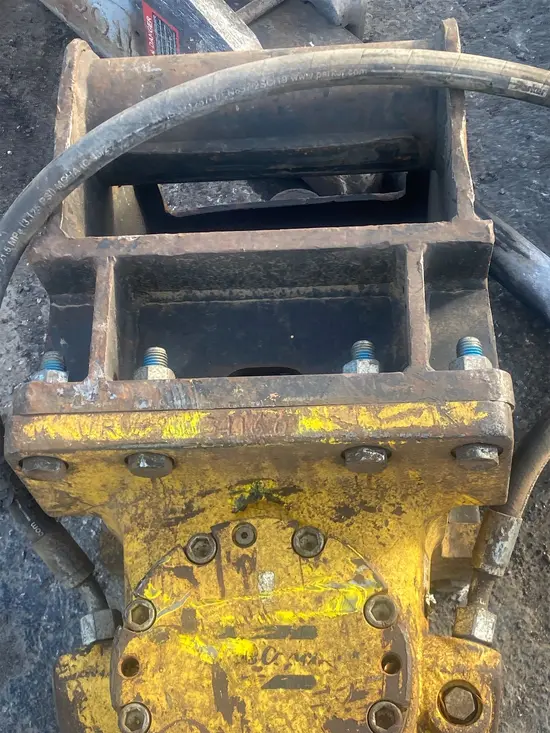 2017 Atlas Copco SB 452 Attachment