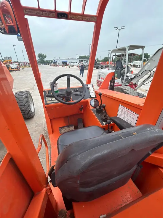 2015 SKYTRAK 6042 Forklift