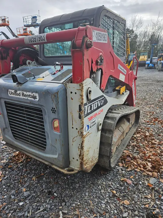 2017 Takeuchi TL10V2-CR Track Loader