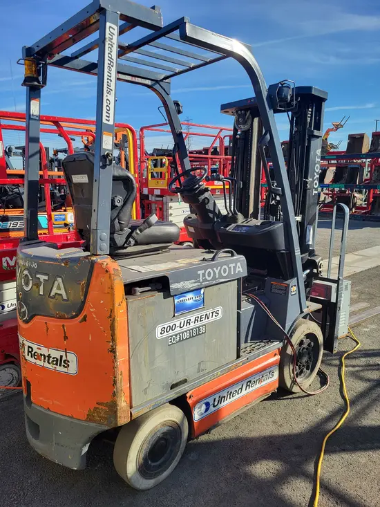2018 Toyota 8FBCU25 Warehouse Forklift