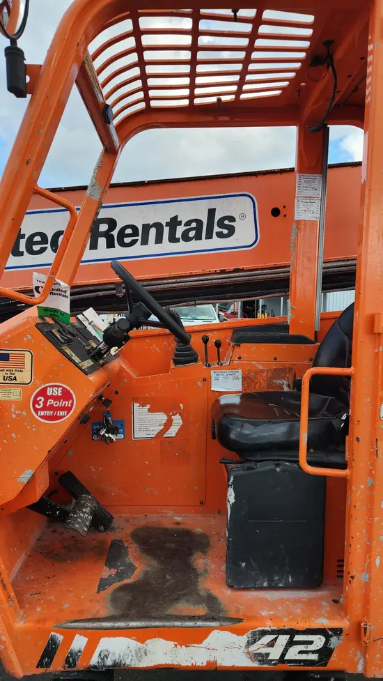2016 SKYTRAK 6042 Forklift