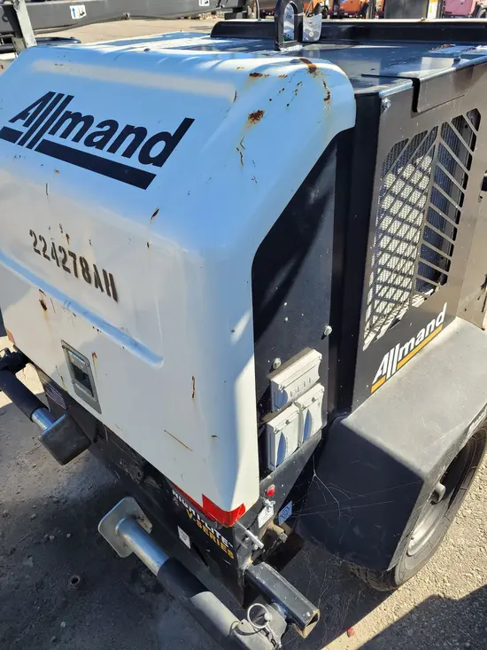 2019 Allmand NLV-ML3EC Portable Work Light