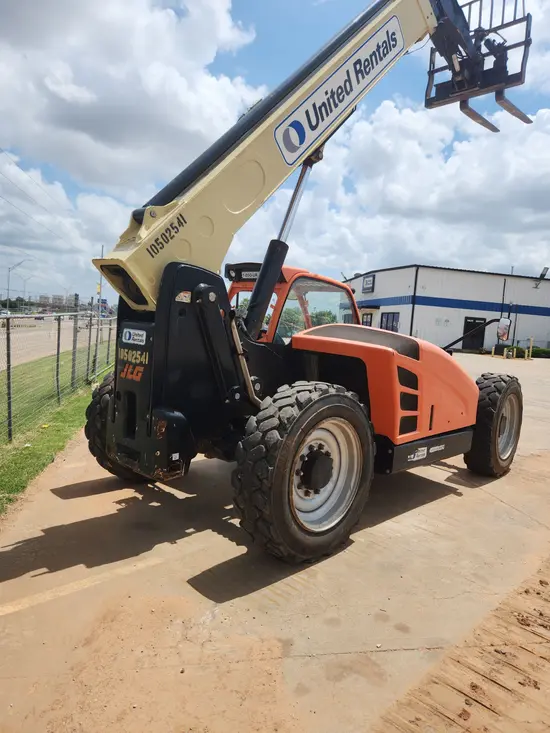 2016 JLG 642 Forklift