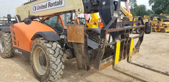 2016 JLG 1055 Forklift