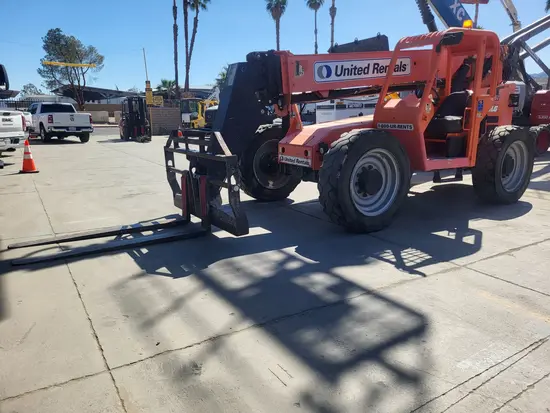 2016 SKYTRAK 6042 Forklift