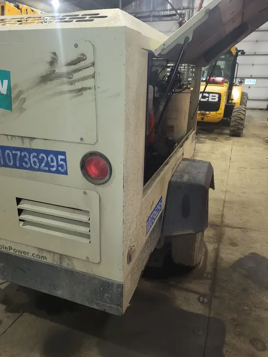 2018 Doosan P425/HP375WCU Air Compressor