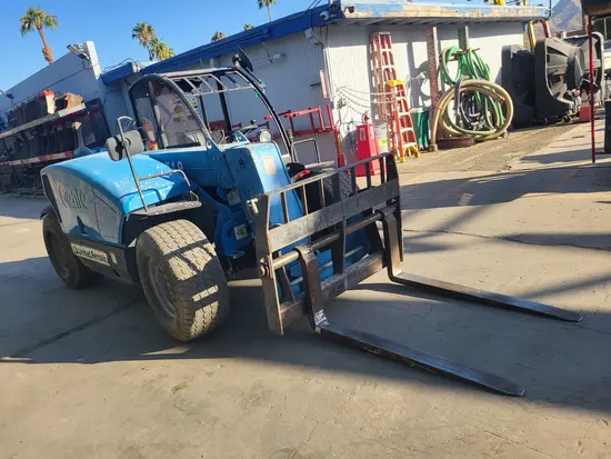 2017 Genie GTH-5519 Forklift
