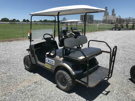 2016 E-Z-GO EXPRESS S4 Utility Vehicle