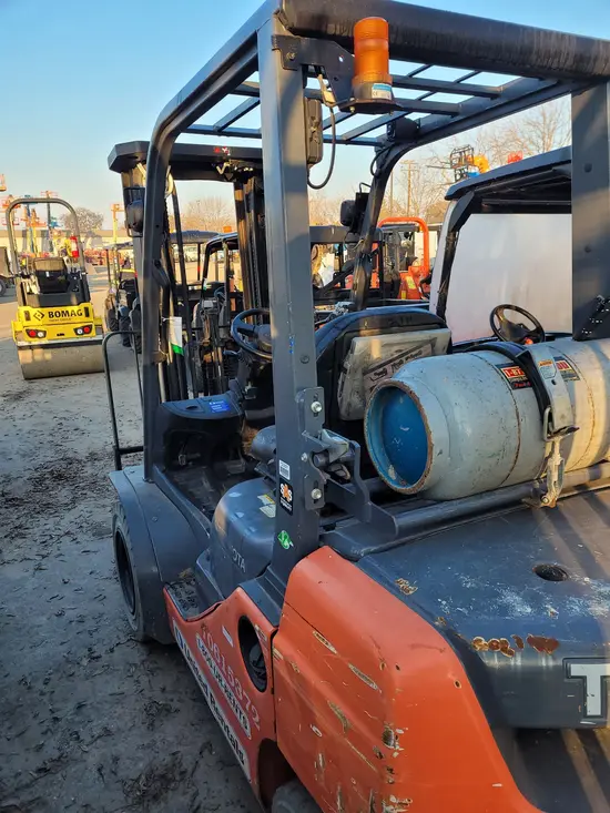 2017 Toyota 8FGU25 Warehouse Forklift