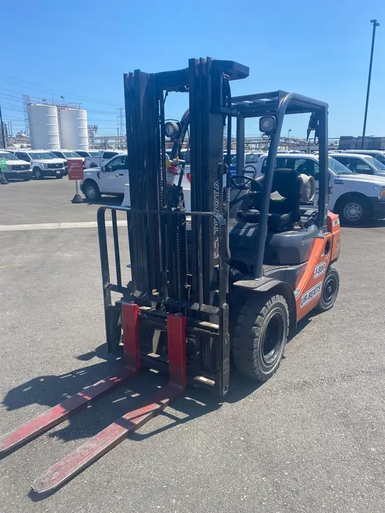 2017 Toyota 8FGU25 Warehouse Forklift